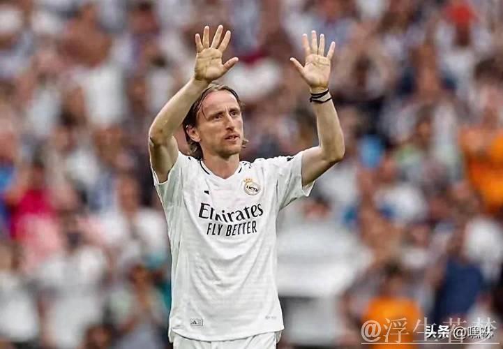 39岁魔笛怒斥2亿巨星懒防守,再现皇马领袖风范,9场3球+单场创双纪录 39岁魔笛怒斥2亿巨星懒防守,再现皇马领袖风范,9场3球+单场创双纪录