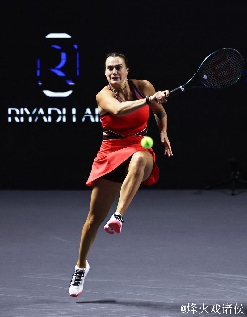 萨巴伦卡直落两盘击败高芙 WTA总决赛半决赛对阵揭晓 萨巴伦卡直落两盘击败高芙 WTA总决赛半决赛对阵揭晓